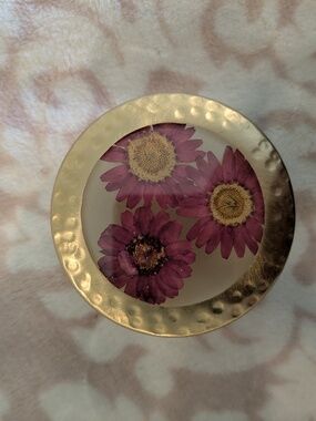 Anthropologie Rosy Rings Scented Floral Press Candle Pallo Santo Rosewood 4.5oz